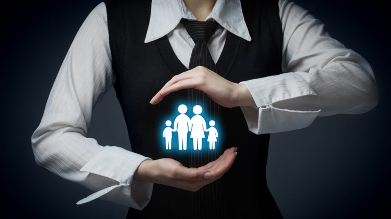 insurance_concept_family,_sized