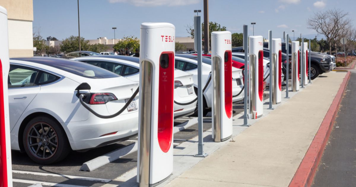 Nasdaq and Dow Jones continue to rise ahead of Tesla earnings - Vimarsana News