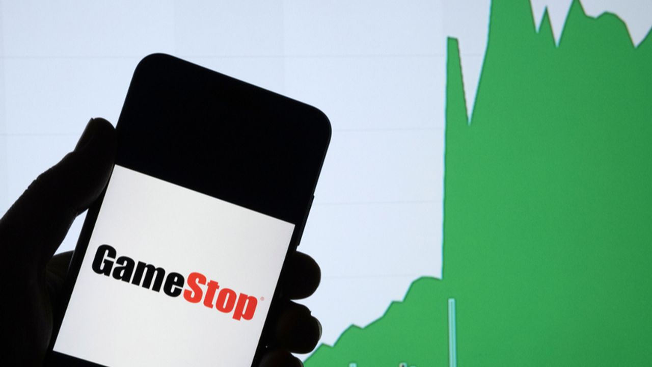 GameStop surges premarket after confirming Roaring Kitty-boosted ...