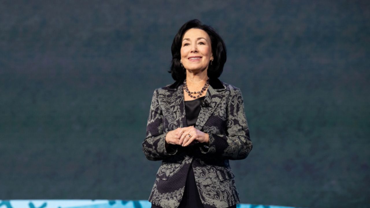 Oracle impresses analysts with 'huge' AI contract wins and ...