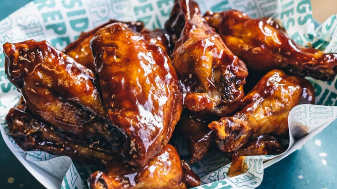 Wingstop opens 50th UK chicken wing outlet, eyes more by year end ...
