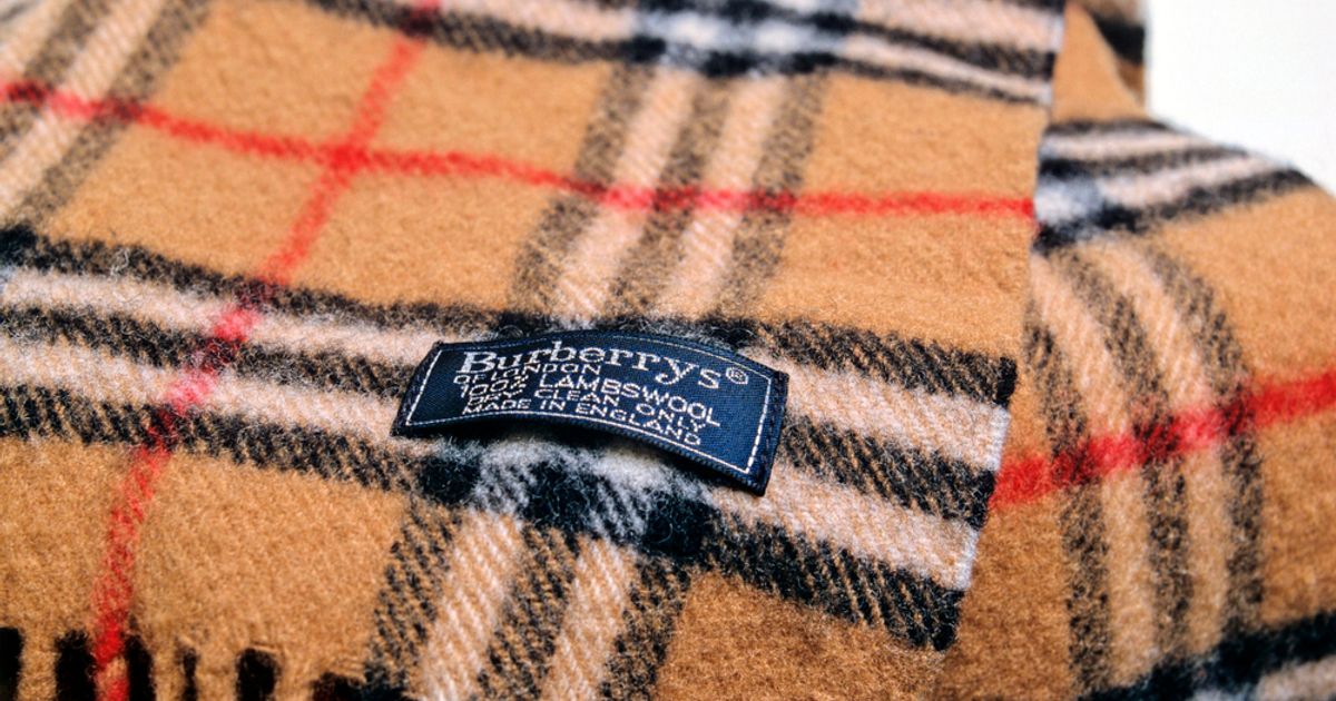 Burberry shares plumb 15 year lows as Barclays adds fuel to fire LSE BRBY