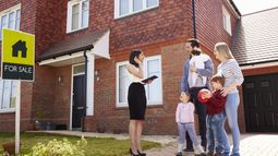 FTSE 100 & house prices up - Market Report