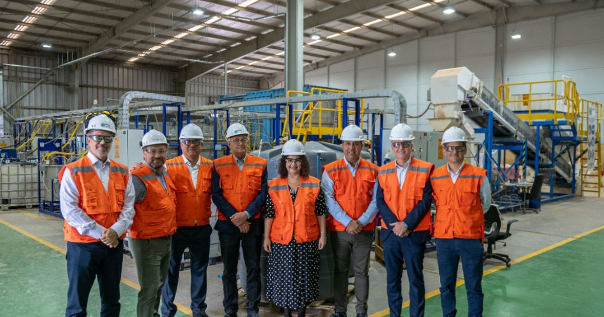 Aclara Resources recibe a representantes brasileños en planta de Tierras Raras Pesadas de Chile