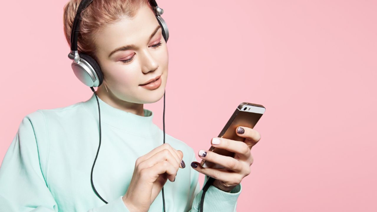 Audioboom shares tune in higher on record audience reach | AIM:BOOM
