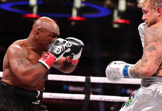Netflix Inc - Netflix slips after glitchy Paul-Tyson livestream