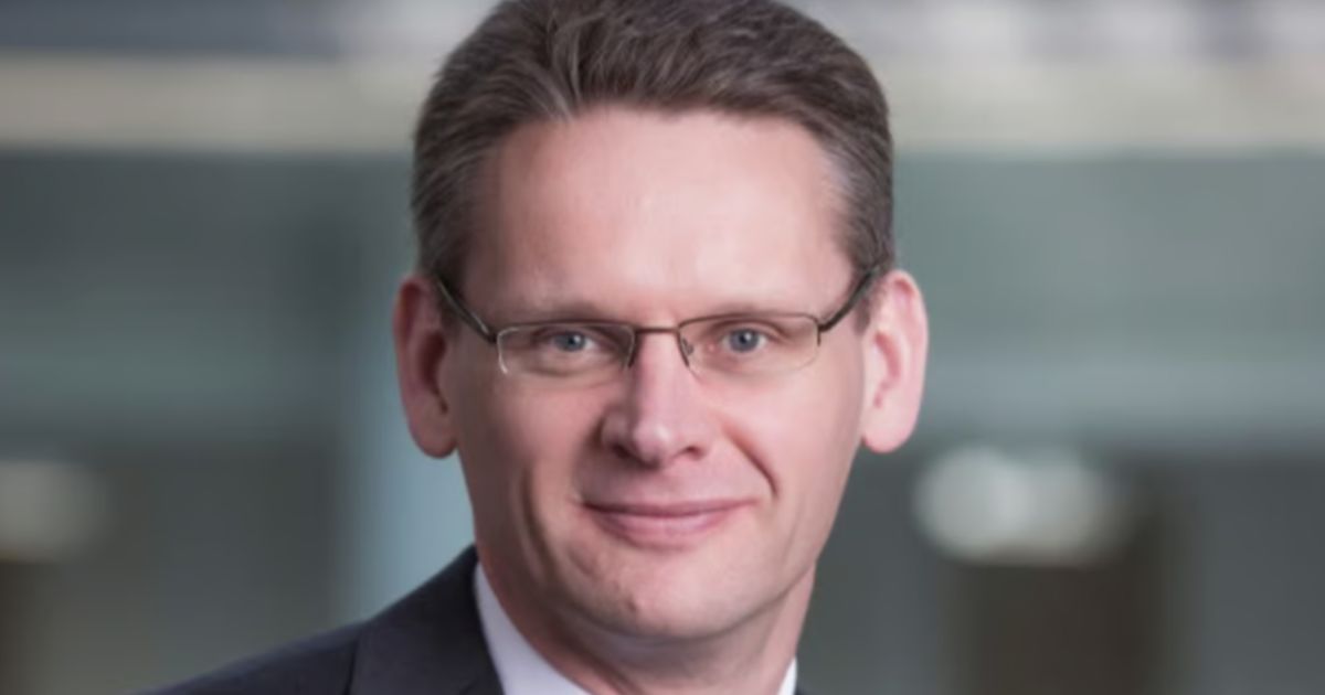 National Grid earnings beat forecasts as CEO bows out | LSE:NG.