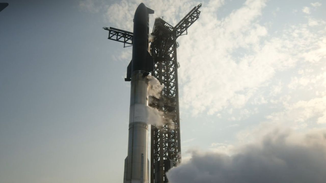 SpaceX fail as Starship breaks apart over Indian Ocean | NASDAQ:SPCX