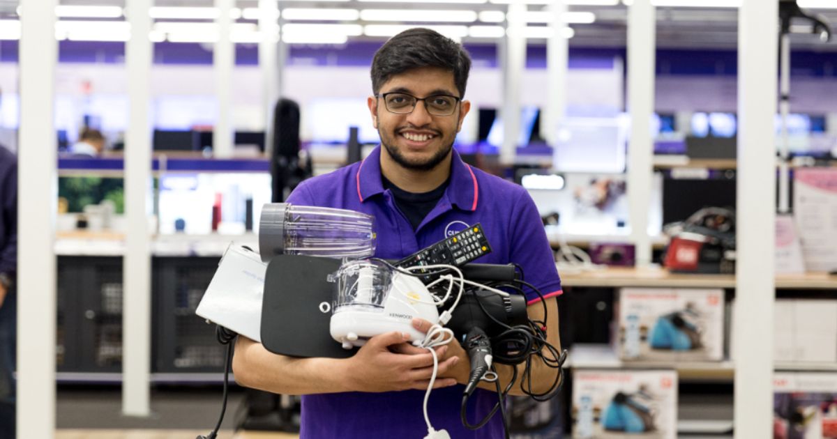 Currys plugs dividend back in after strongest cash in a decade | LSE:CURY