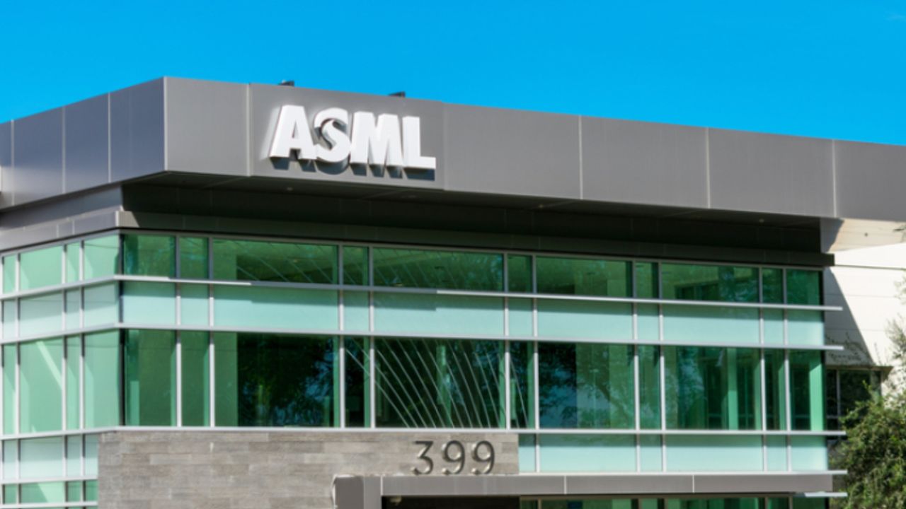 ASML takes major stake in French AI start-up Mistral at $14bn valuation ...