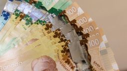 Canadian cash