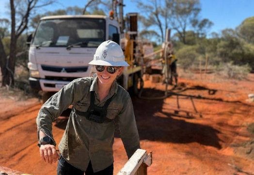 Dreadnought Resources Ltd - Dreadnought defines 3 growing gold trends at Illaara