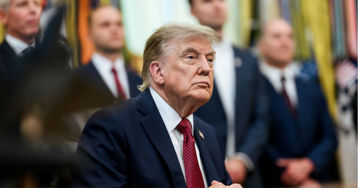 Dow Jones slumps as Fed keeps rates steady