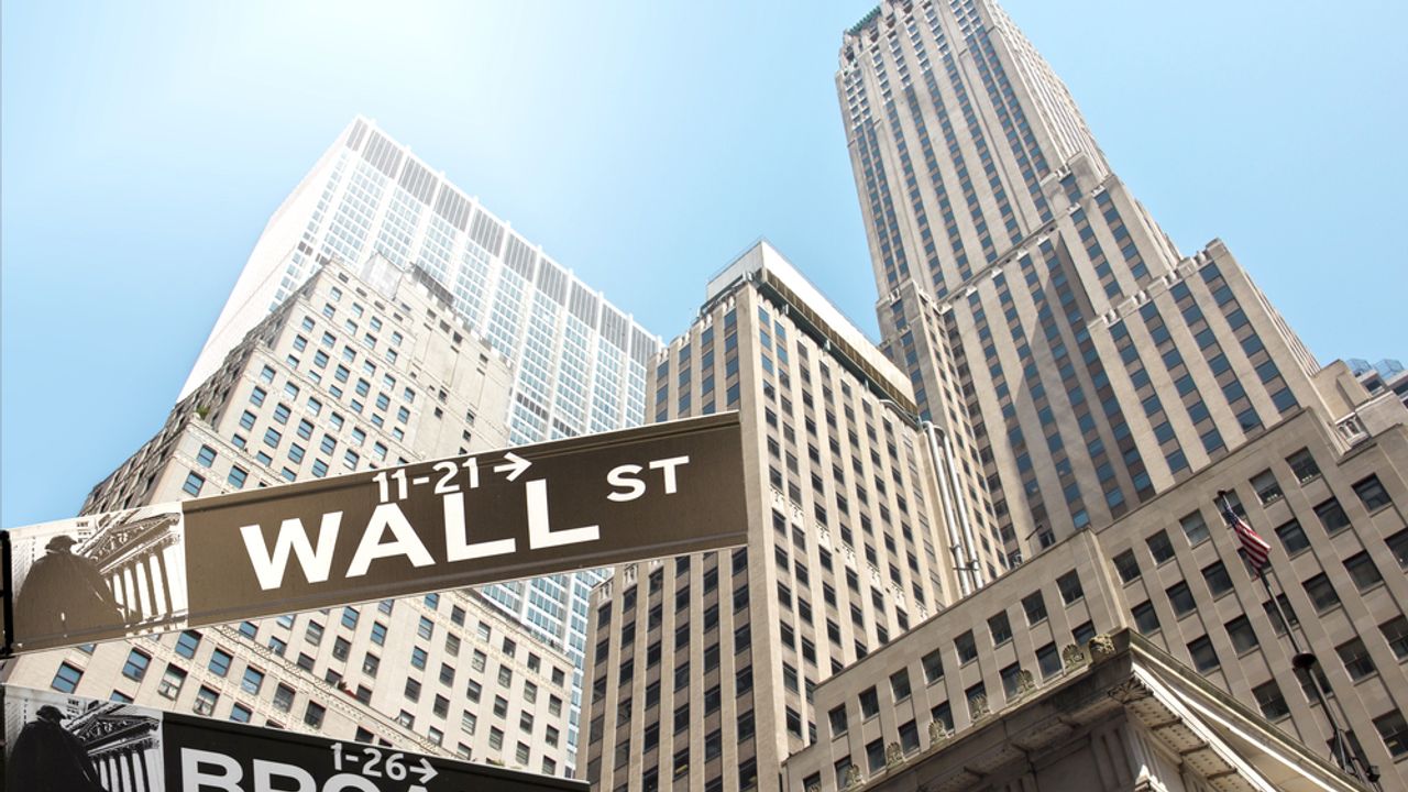FTSE 100 Live: London stocks set to fall as global tech sell-off adds to geopolitical woes