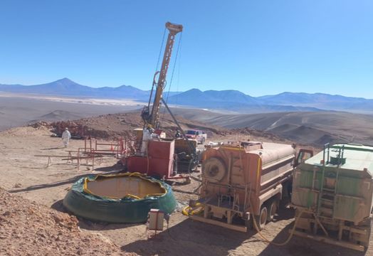 Montero Mining and Exploration Ltd - Montero Mining intersects porphyry, pyrite at depth in latest Elvira drill hole