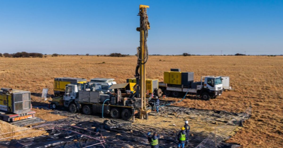 D3 Energy detects gas in both Nooitgedacht wells as drilling...