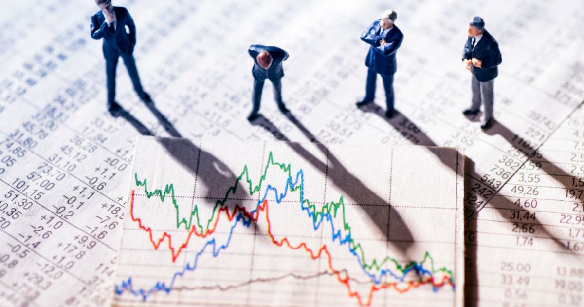FTSE 100 Live: London shares stay lower as oil tops $100 and inflation fears mount