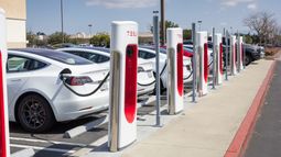 Tesla Inc - Tesla, Geely-controlled brands seen as early winners of Canada&rsquo;s EV tariff cut