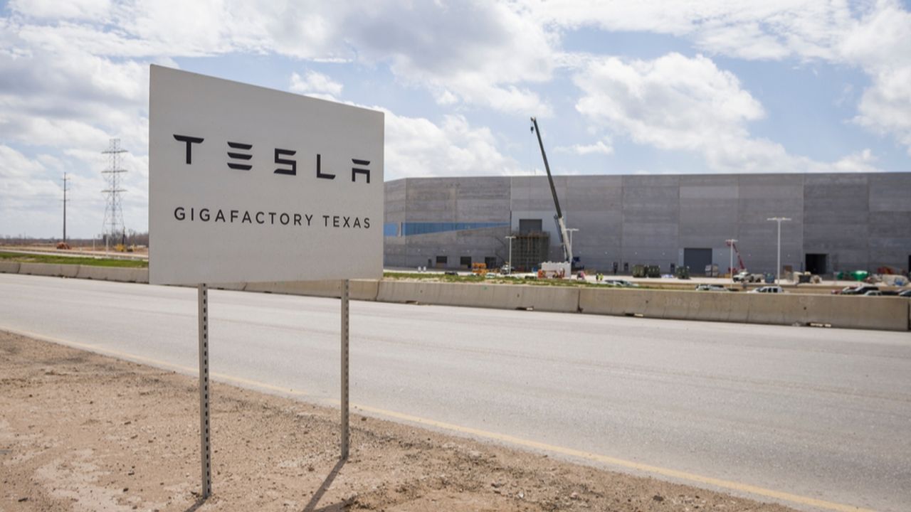 Musk says Tesla, SpaceX to build $20B Terafab chip plant in Texas ...