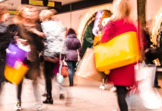 Ross Stores Inc - Ross Stores shares higher on upbeat outlook