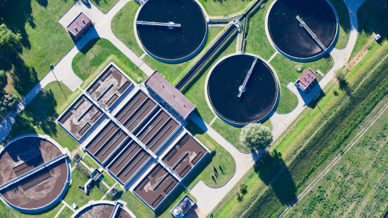 Pennon shares plunge 20% as Jefferies flags equity raise and dividend ...