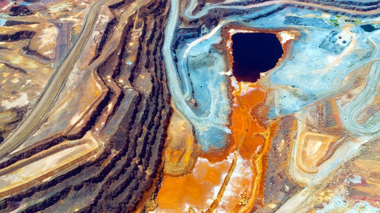 Red Rock Resources appoints Alex Borrelli as independent non-executive ...