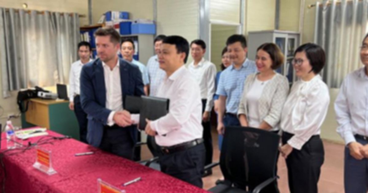 Công ty TNHH Khoáng sản Blackstone đã ký biên bản ghi nhớ với tỉnh Sơn La, Việt Nam để thực hiện dự án Tạ Khoa.