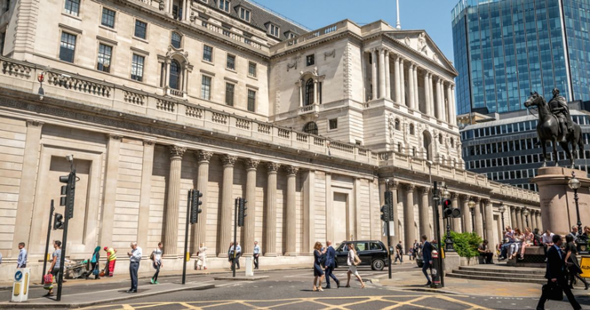 Bank of England steps in to gilt market after post-budget meltdown
