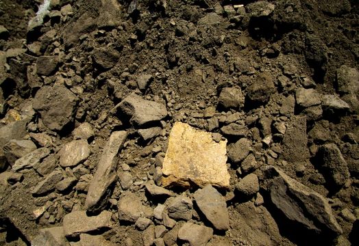 semi-massive sulphide