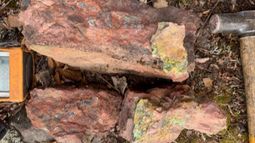 Valor Resources Ltd - Valor Resources fields &lsquo;outstanding&rsquo; high-grade uranium rock chip results of up to 7.98% uranium at Surprise Creek in Canada