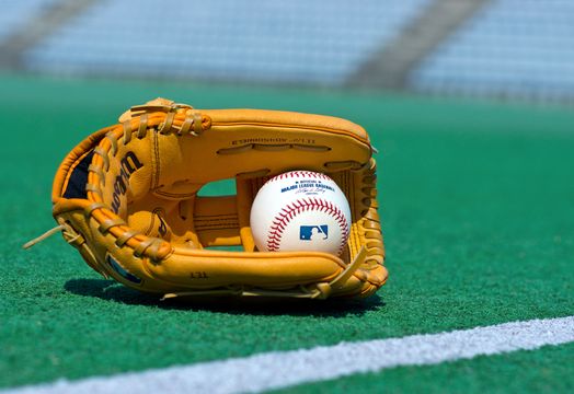 Baseball mitten and ball