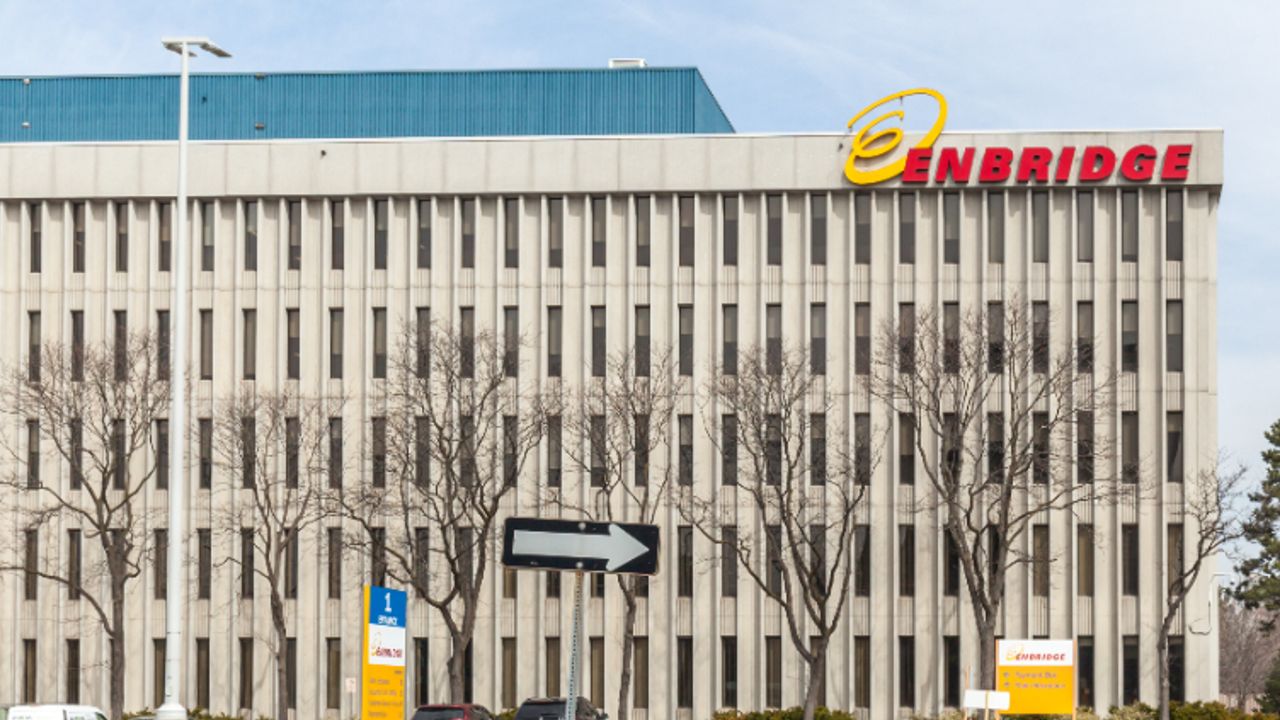 Enbridge acquires Aitken Creek natural gas storage in British Columbia ...