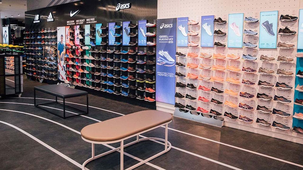 Frasers swoops for 18.9% stake in AO World in latest retail push | LSE:FRAS