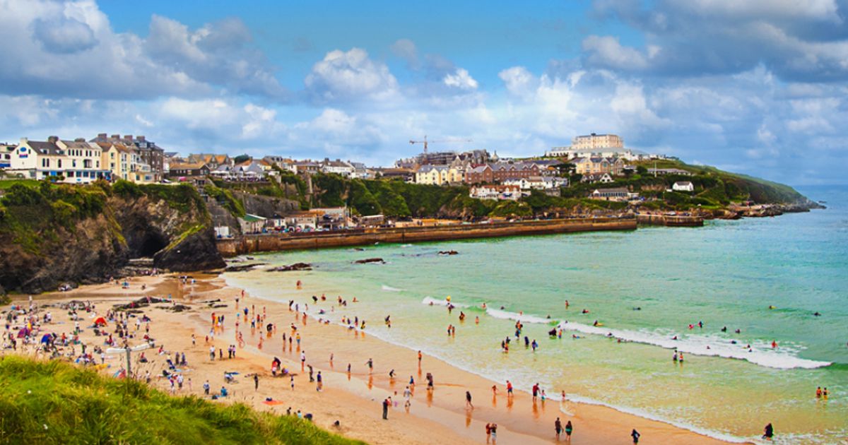 Hot weather boosts UK retail sales in June, reports BRC - Vimarsana News
