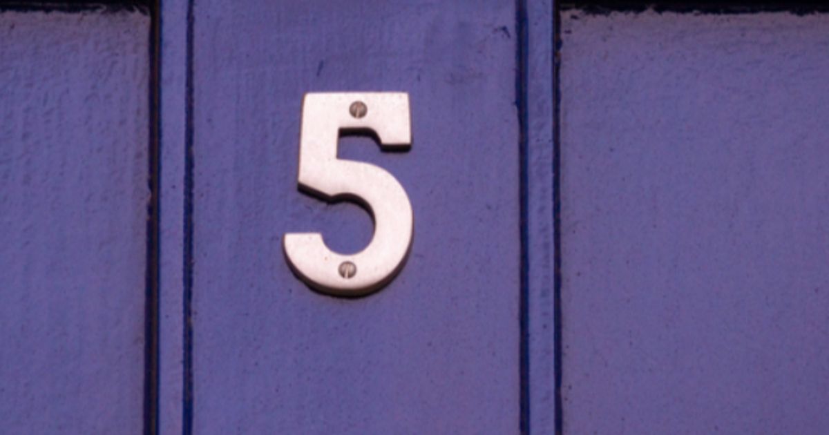 FIVE at FIVE: iPhone goes USB-C, Wagamama owner sells, Vistry investor returns, BMW picks Britain, and FTSE 100 lifts - Vimarsana News