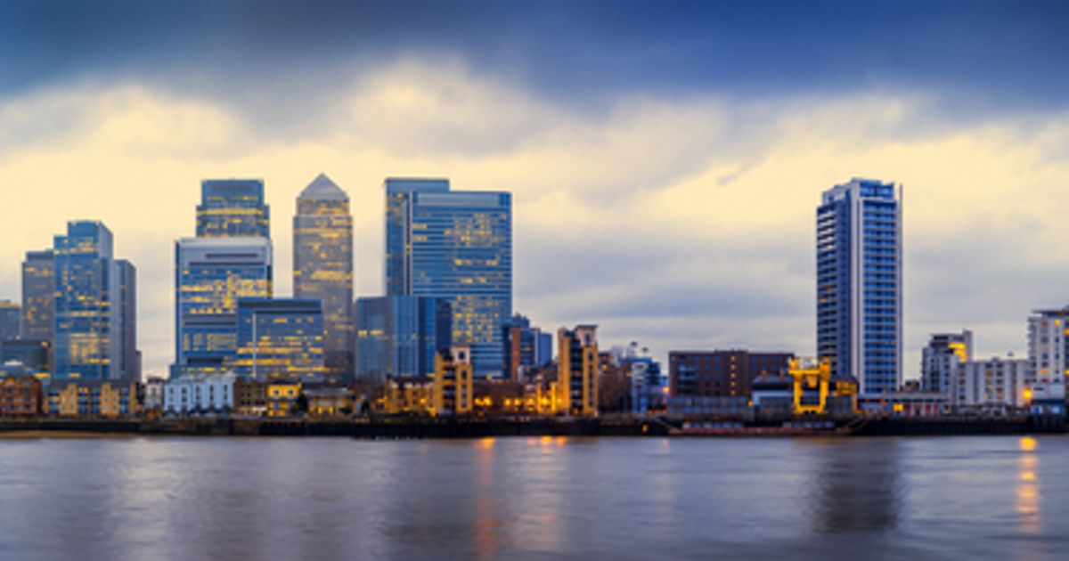 FTSE 100 Live: Markets close flat to finish dismal trading week - Vimarsana News