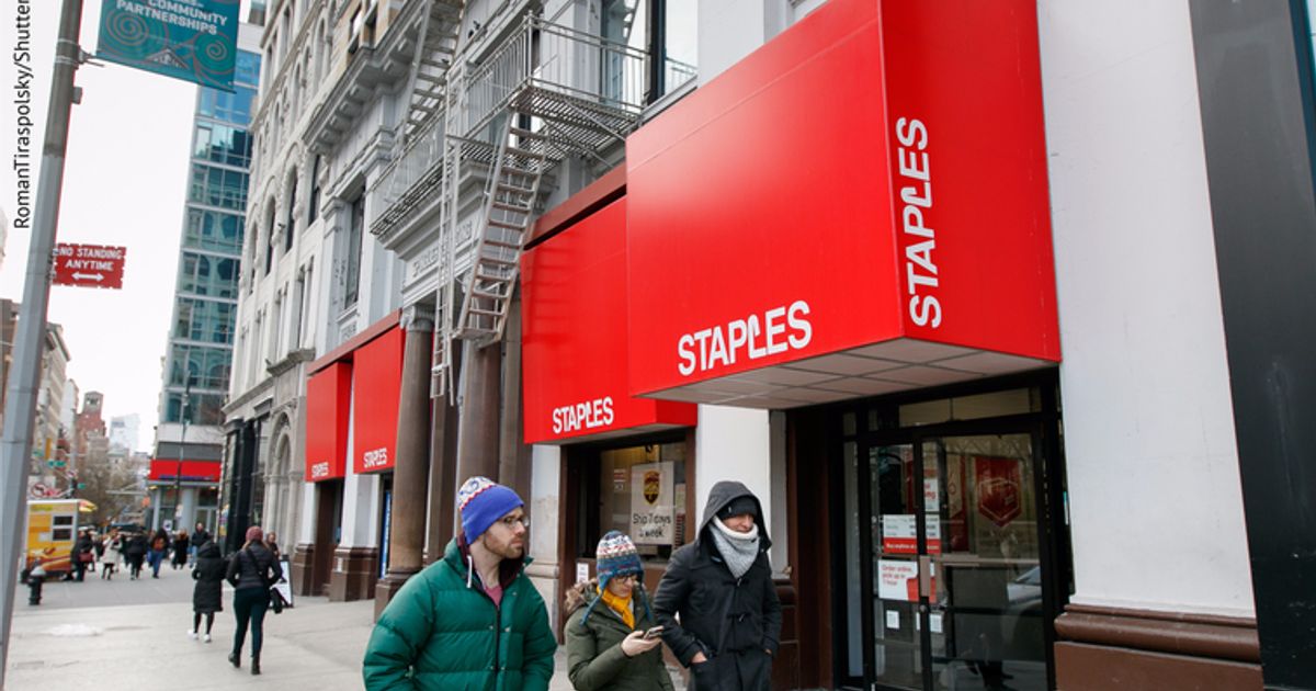 Staples shares surge after $6.9bn private equity buyout | NASDAQ:SPLS