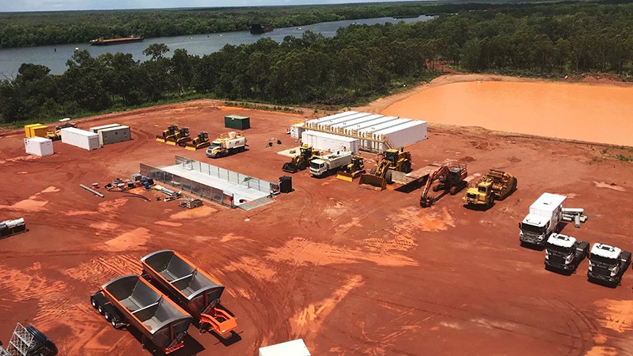 Metro Mining on track to load targeted 10,000 tonnes of bauxite per day ...