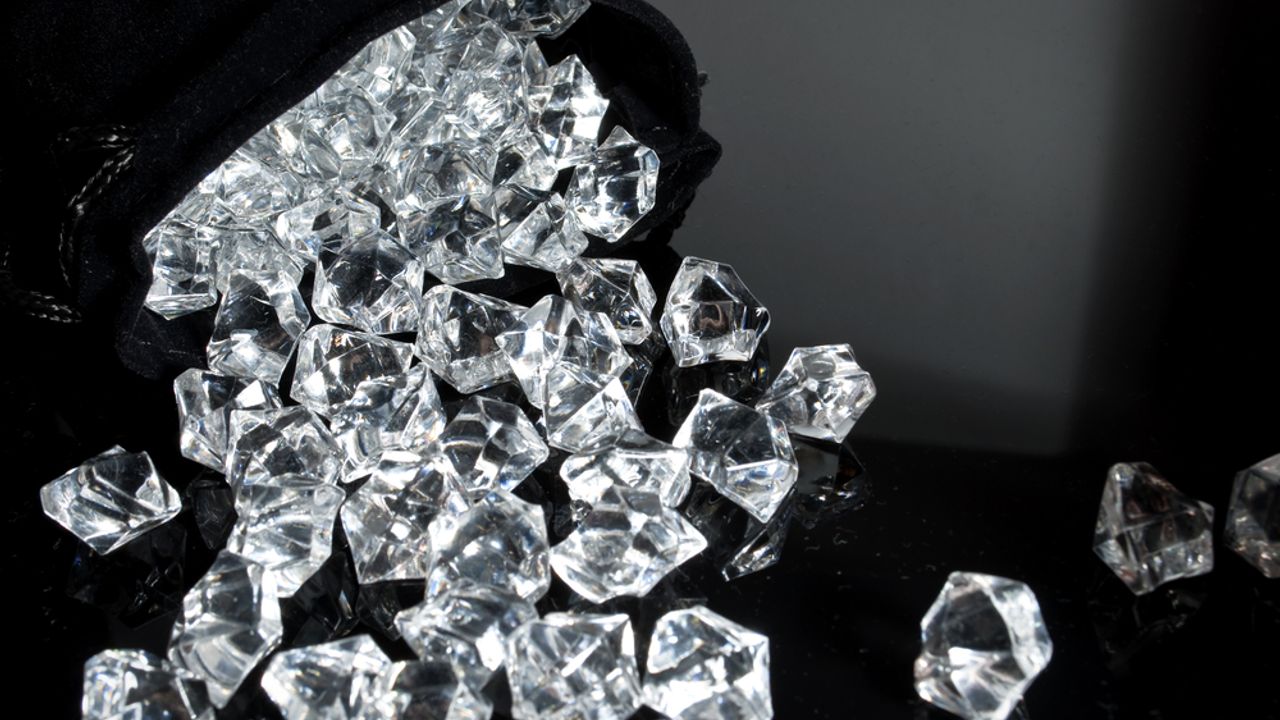 Frontier Diamonds uncovers first diamonds at Bellsbank in South Africa ...