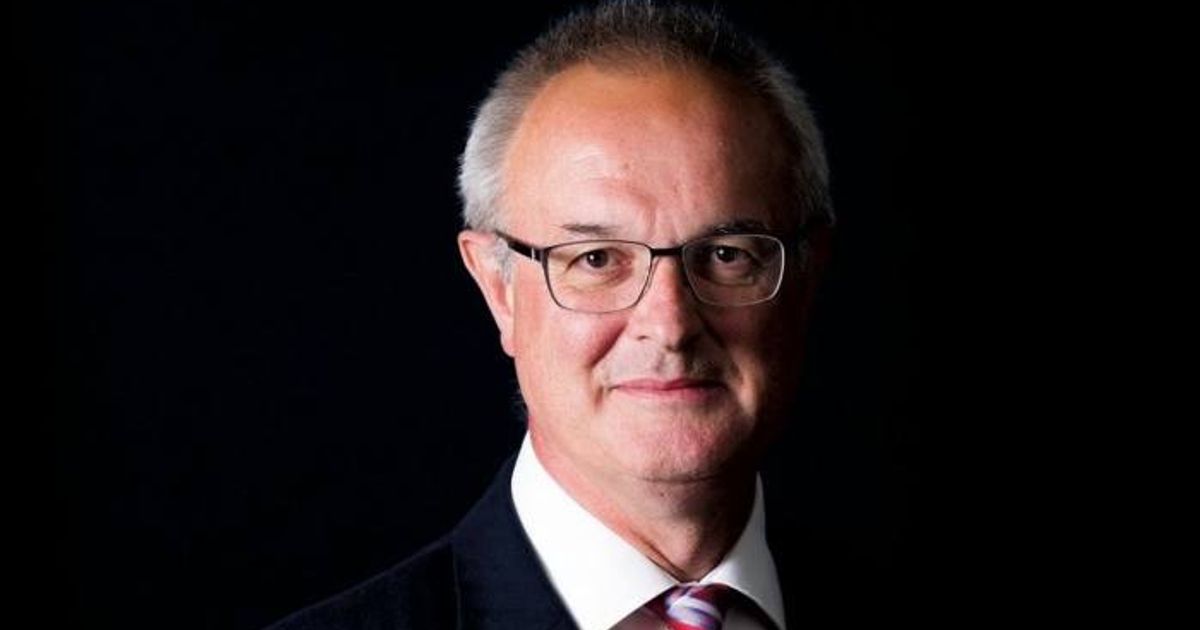 Micro Focus plunges to bottom of FTSE 100 as boss cashes in £11.6mln of ...